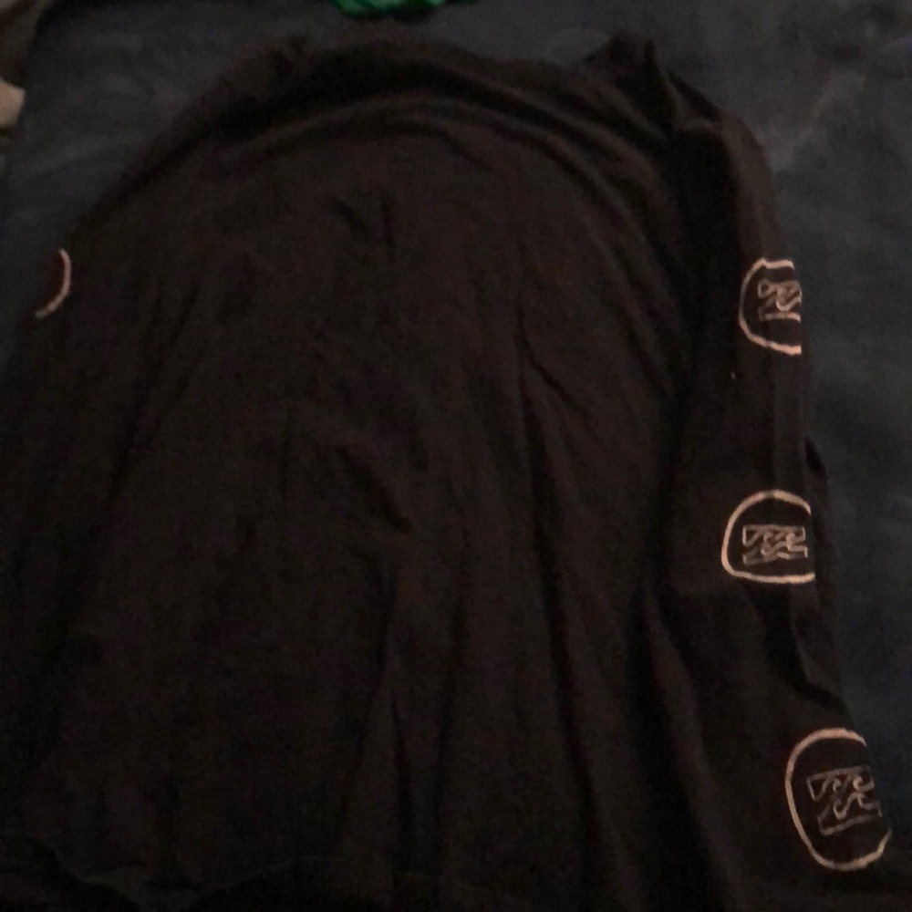 Men’s black billabong long sleeve